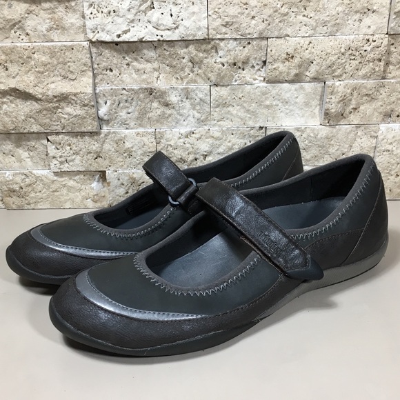 vionic mary jane sneakers